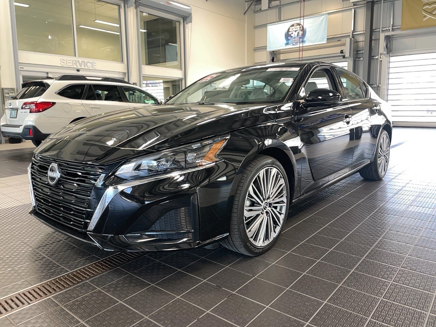 Used 2025 Nissan Altima 2.5 SL AWD/4WD image 10