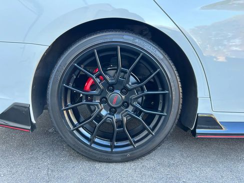 Used 2021 Toyota Avalon TRD image 14