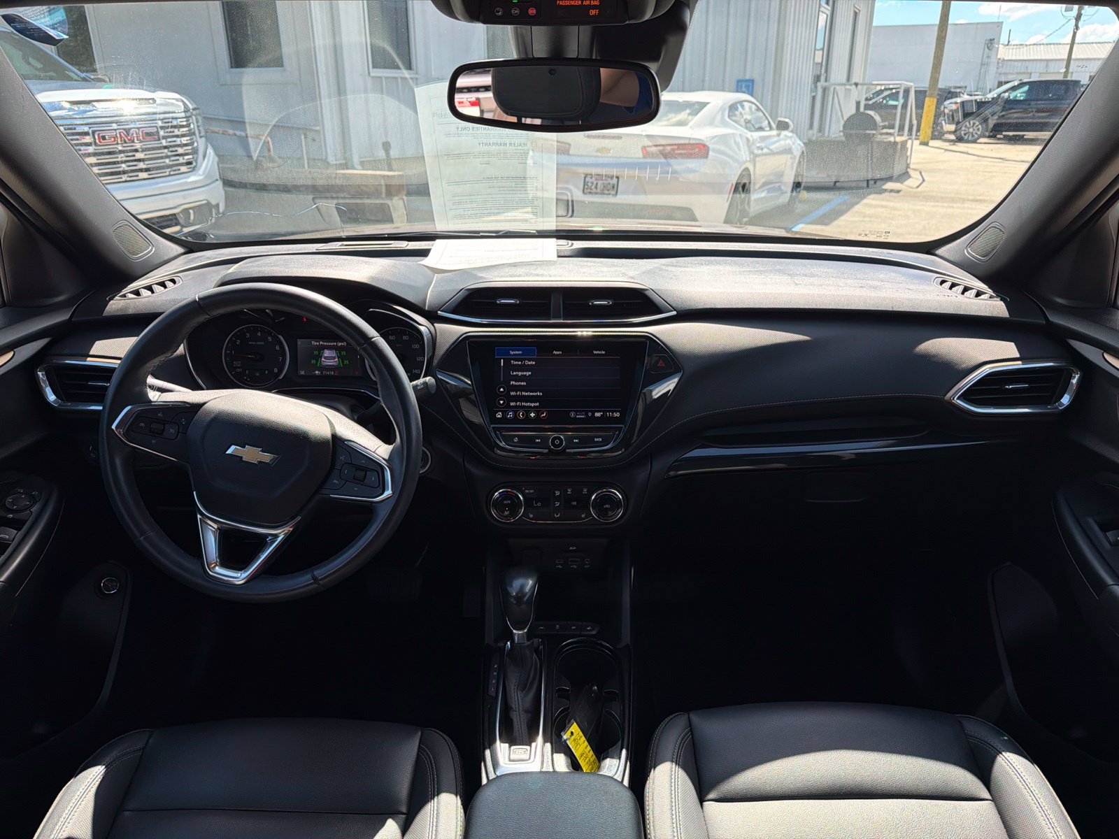Used 2021 Chevrolet TrailBlazer ACTIV w/ Sun and Liftgate Package FWD image 9