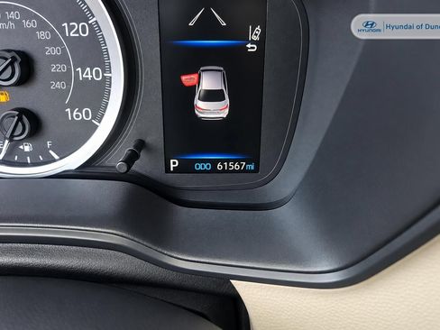 Used 2020 Toyota Corolla LE FWD image 9