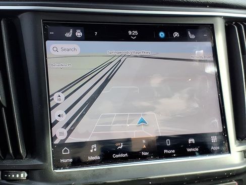 Used 2021 Maserati Levante S image 22