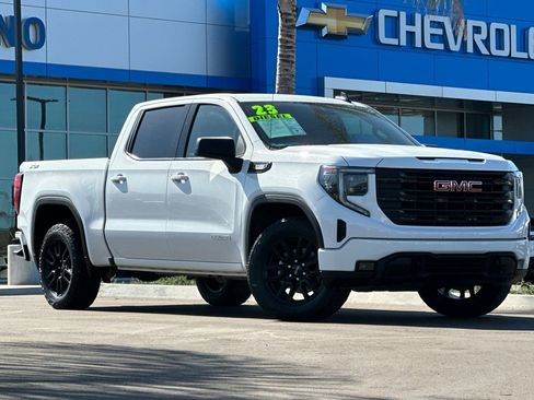 Used 2023 GMC Sierra 1500 Elevation w/ X31 Off-Road Package image 2
