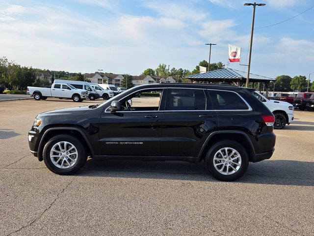 Used 2022 Jeep Grand Cherokee Laredo E w/ Security & Convenience Group RWD image 4