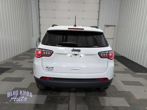 Used 2025 Jeep Compass Latitude w/ Altitude Special Edition AWD/4WD image 3