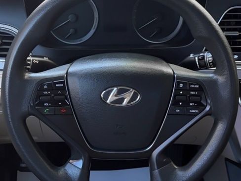 Used 2017 Hyundai Sonata SE FWD image 18