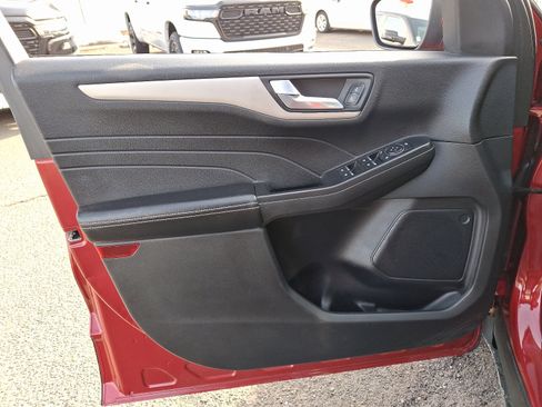 Used 2022 Ford Escape SEL image 13