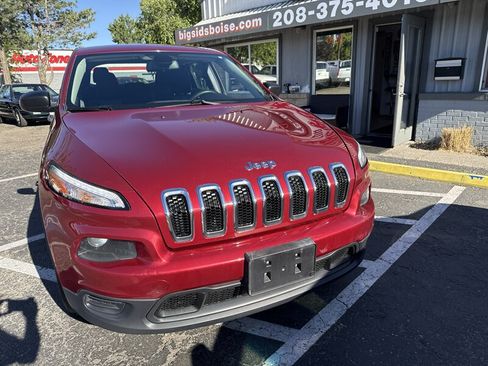 Used 2014 Jeep Cherokee Sport FWD image 12