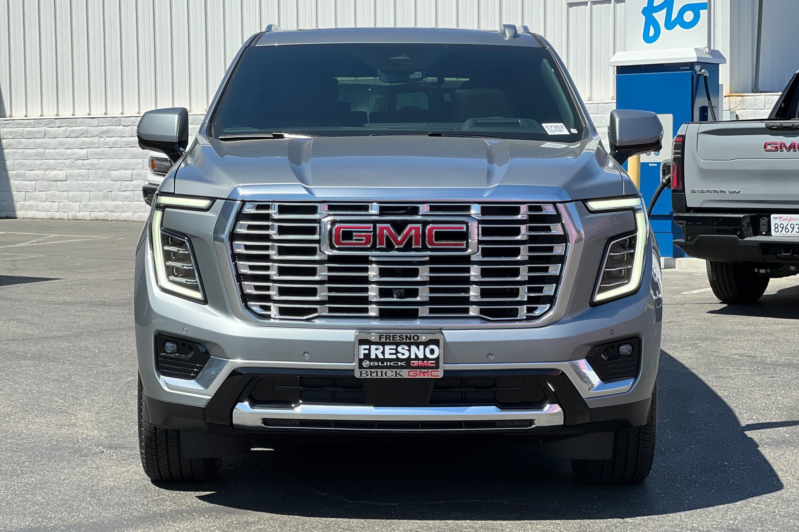 New 2026 GMC Yukon Denali w/ Denali Reserve Package AWD/4WD image 7