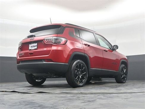 New 2026 Jeep Compass Latitude image 40