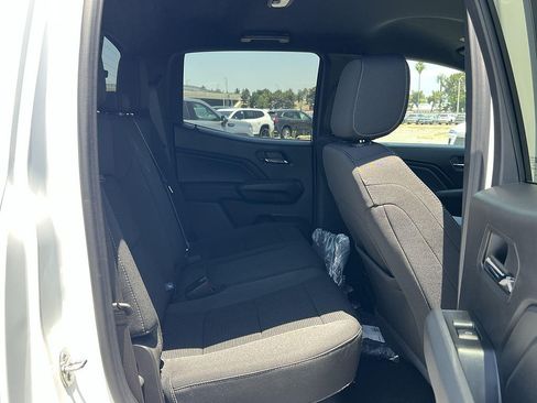 New 2026 GMC Canyon Elevation w/ LPO, Black Badging Package RWD image 27