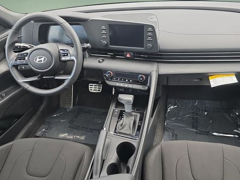 Certified 2025 Hyundai Elantra Sport FWD image 12