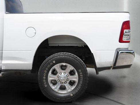 Used 2024 RAM 2500 Big Horn w/ Off Road Package AWD/4WD image 36