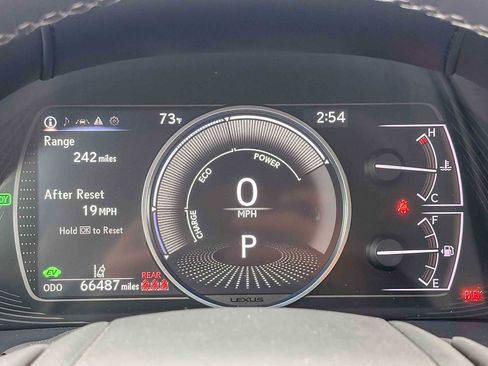 Used 2021 Lexus ES 300h w/ Accessory Package image 23