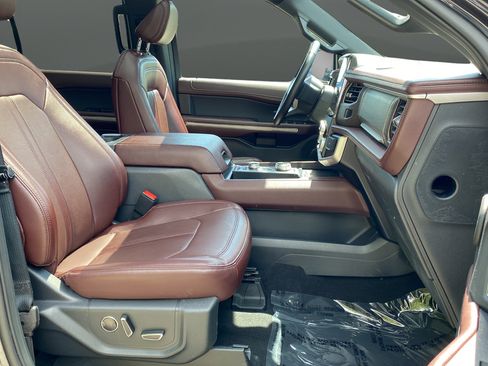 Certified 2024 Ford Expedition Max Limited AWD/4WD image 25