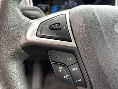 Used 2014 Ford Fusion SE image 17