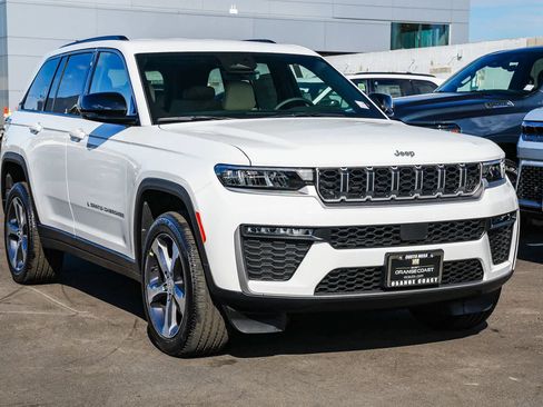 New 2026 Jeep Grand Cherokee Limited image 3