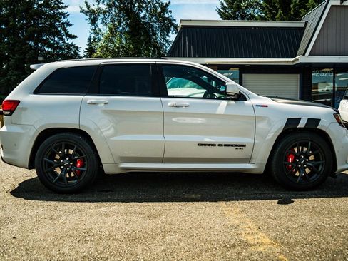 Used 2019 Jeep Grand Cherokee SRT AWD/4WD image 20