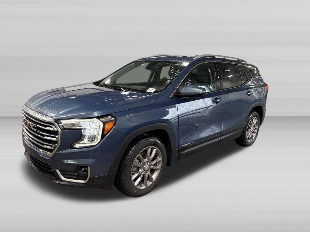 Used 2024 GMC Terrain SLT AWD/4WD image 7