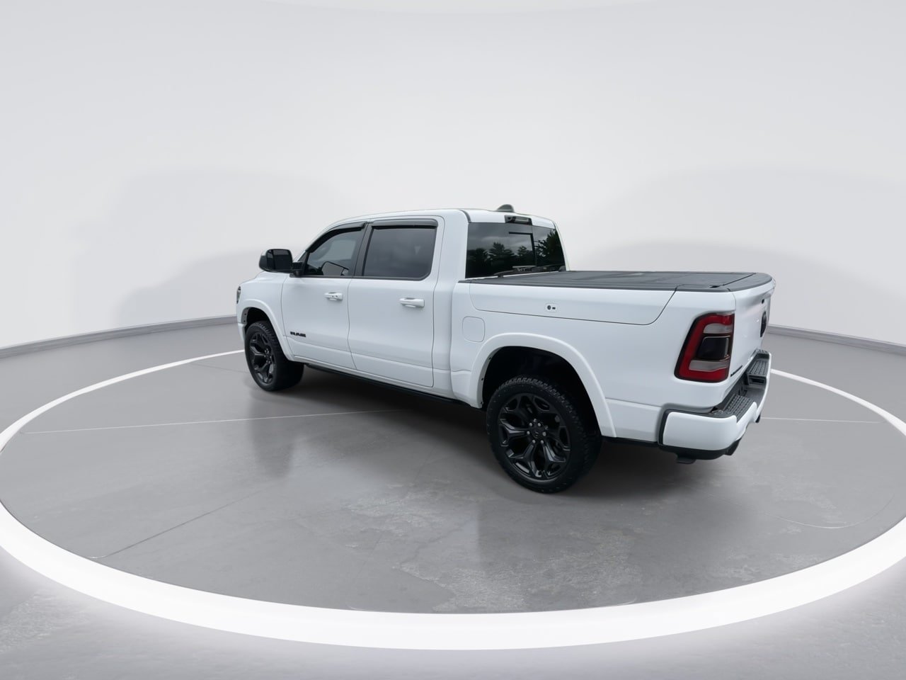 Used 2022 RAM 1500 Limited AWD/4WD image 13