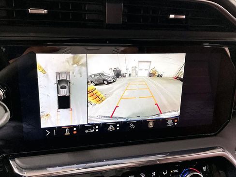 Used 2024 GMC Sierra 2500 Denali Ultimate w/ Snow Plow Prep/Camper Package AWD/4WD image 27