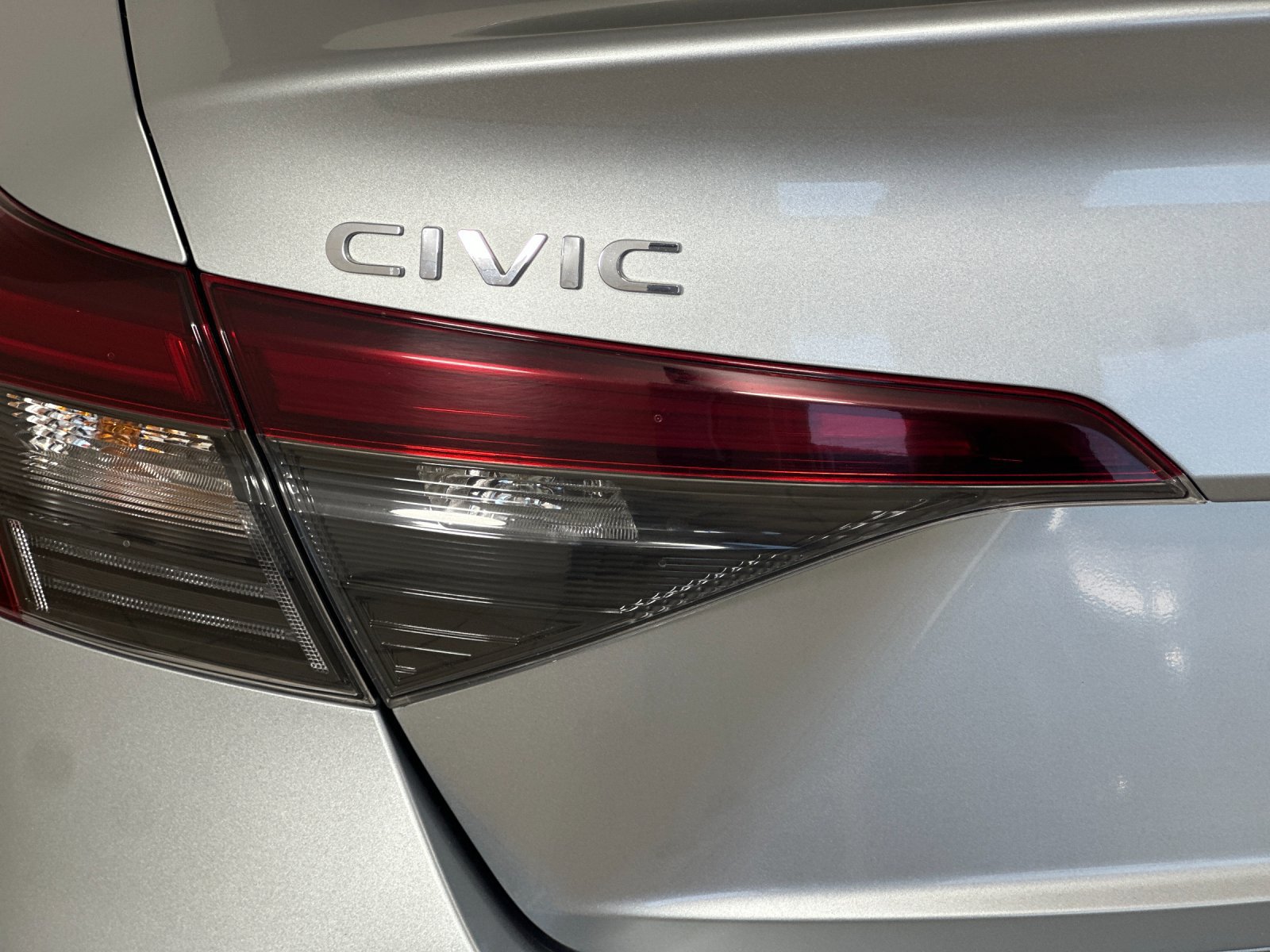 Used 2025 Honda Civic Sport image 24