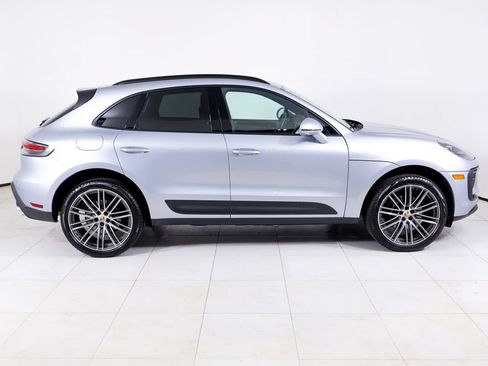 Certified 2026 Porsche Macan AWD/4WD image 16