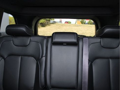 New 2025 Jeep Grand Cherokee Limited w/ Luxury Tech Group II image 21