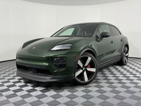 Certified 2025 Porsche Macan 4S Electric AWD/4WD image 1