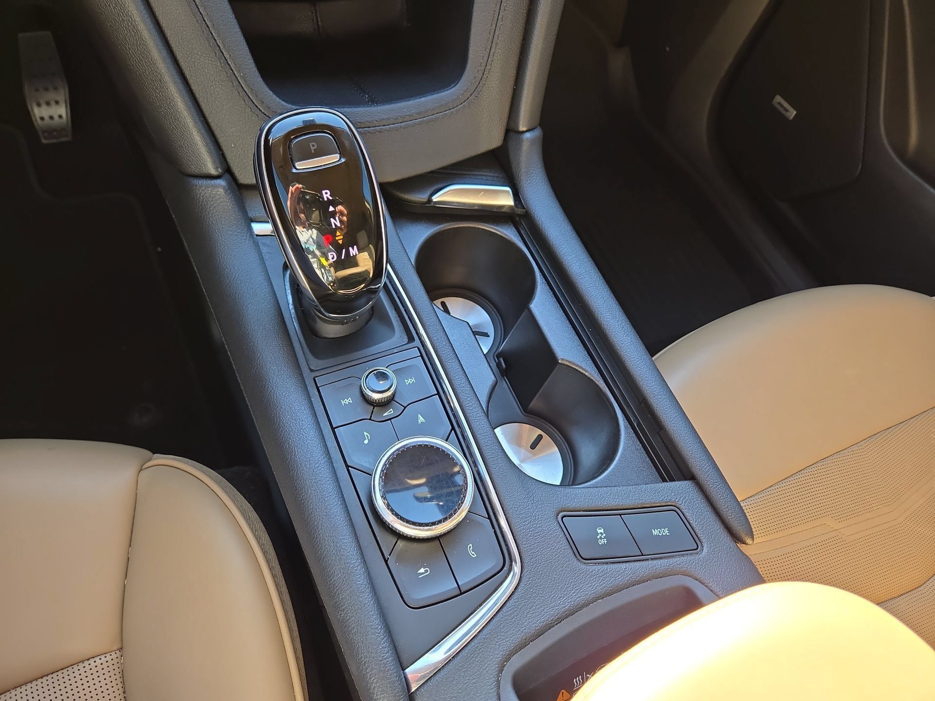 Used 2020 Cadillac XT6 Premium Luxury w/ Platinum Package FWD image 22
