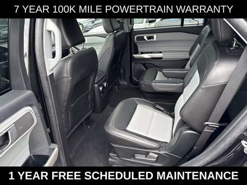 Used 2023 Ford Explorer XLT w/ Equipment Group 202A AWD/4WD image 17