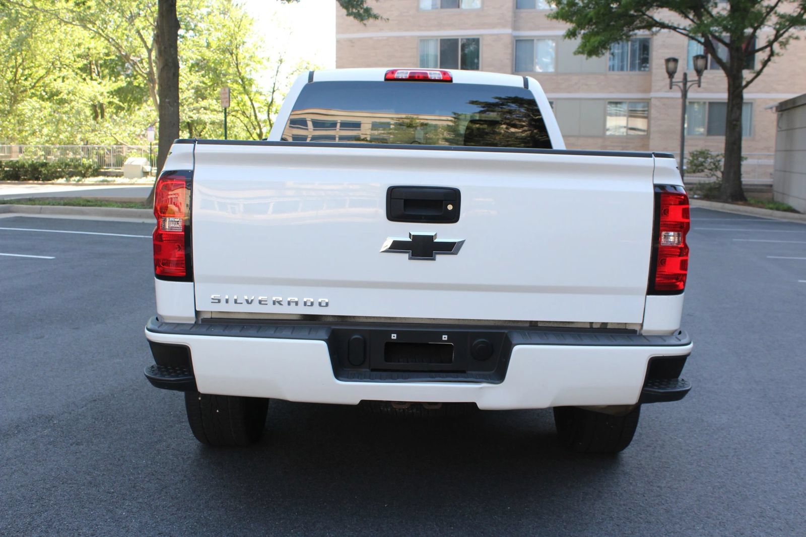 Used 2018 Chevrolet Silverado 1500 Custom w/ Rally 1 Edition RWD image 8