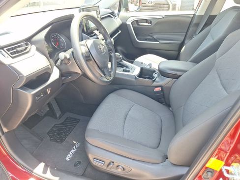 Used 2022 Toyota RAV4 XLE AWD/4WD image 15