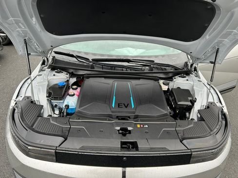 Used 2023 Hyundai Ioniq 5 Limited image 66