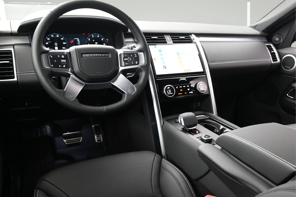 New 2026 Land Rover Discovery Limited Edition AWD/4WD image 8
