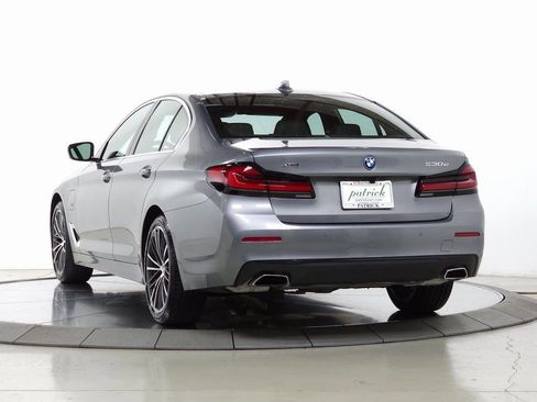 Used 2023 BMW 530e xDrive w/ Premium Package image 7