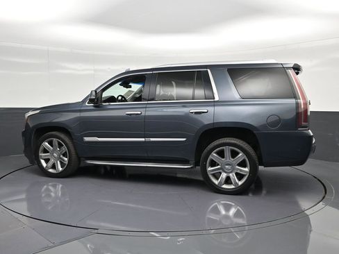 Used 2019 Cadillac Escalade Luxury RWD image 8