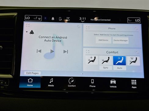 Used 2024 Chrysler Pacifica Touring-L FWD image 18