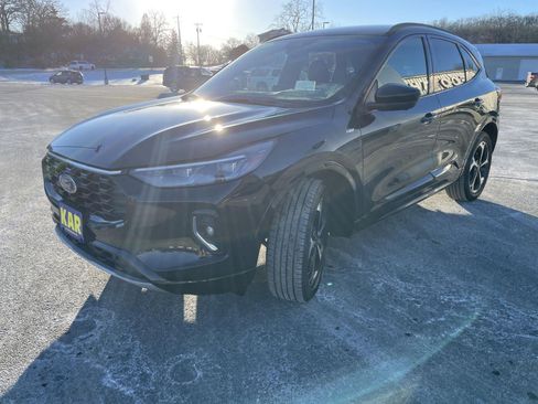 Used 2023 Ford Escape ST-Line Elite w/ Premium Technology Package AWD/4WD image 5