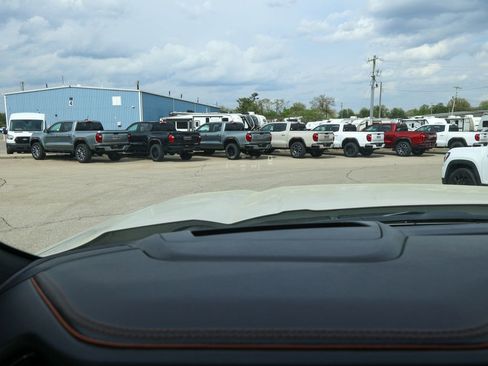 New 2026 GMC Sierra 1500 AT4 image 23