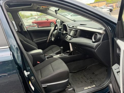 Used 2018 Toyota RAV4 XLE w/ Plus Extra Value Package AWD/4WD image 29