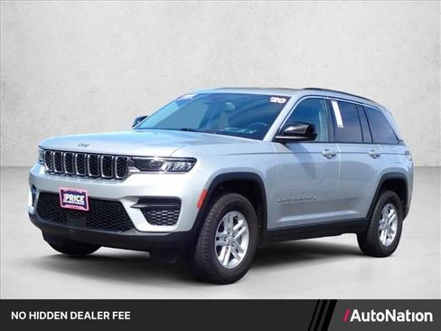 Used 2023 Jeep Grand Cherokee Laredo AWD/4WD image 1