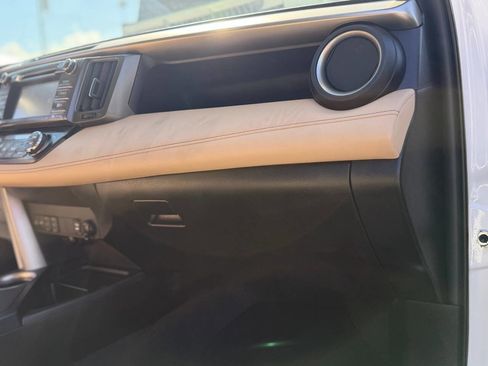 Used 2014 Toyota RAV4 Limited w/ Technology Package AWD/4WD image 89