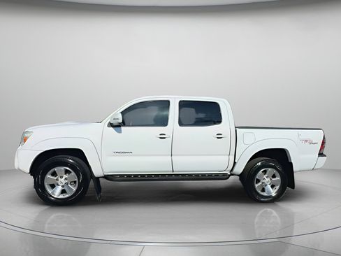 Used 2013 Toyota Tacoma PreRunner image 15