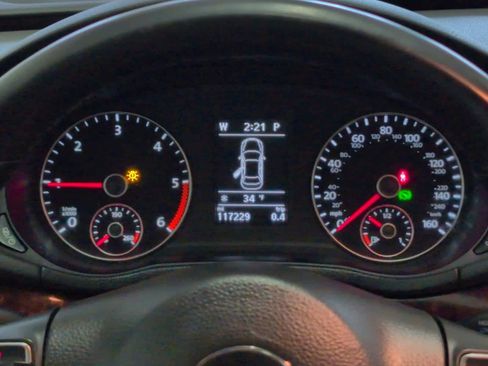 Used 2013 Volkswagen Passat TDI SEL Premium image 15