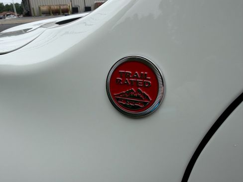 Used 2020 Jeep Renegade Trailhawk w/ Cold Weather Group AWD/4WD image 9