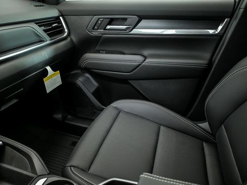 New 2026 GMC Terrain Elevation w/ Elevation Premium Package AWD/4WD image 16