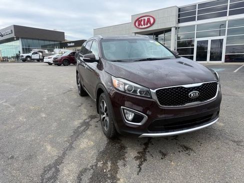 Used 2016 Kia Sorento EX AWD/4WD image 4