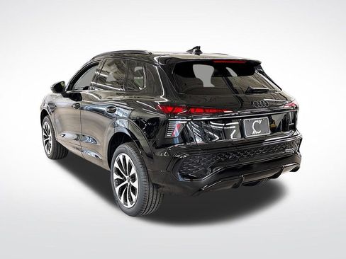 New 2026 Audi Q3 quattro 2.0T AWD/4WD image 3
