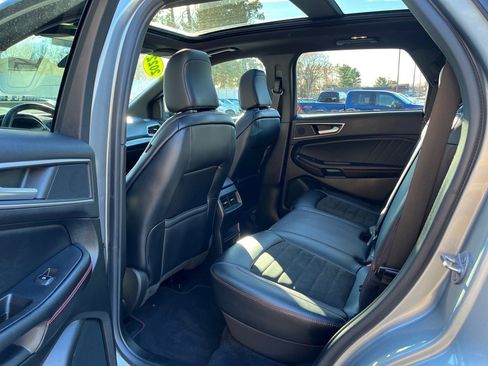 Used 2023 Ford Edge ST-Line w/ Class II Trailer Tow Package image 10