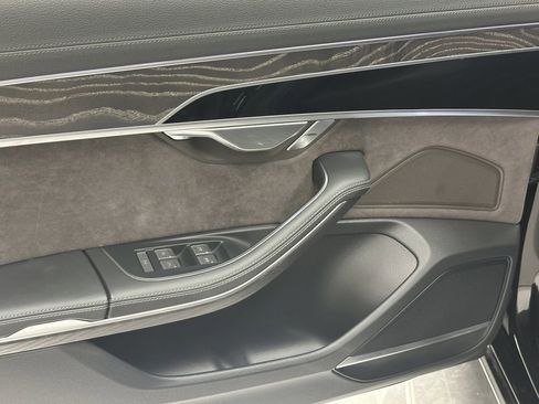 Used 2023 Audi A8 L 3.0T image 24